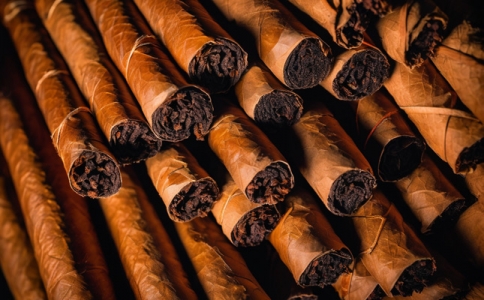 重慶雪茄正規專賣店 分享雪茄的環徑大小粗細的特點